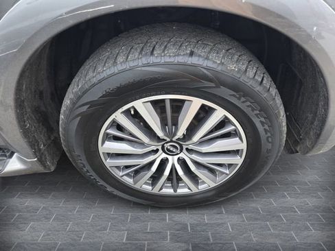 Used 2024 Nissan Armada SL image 2