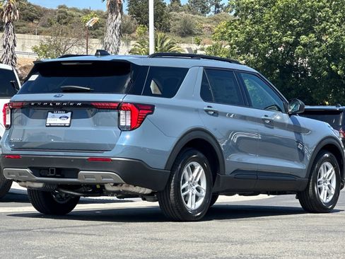 New 2026 Ford Explorer Active w/ Active Comfort Package RWD image 3