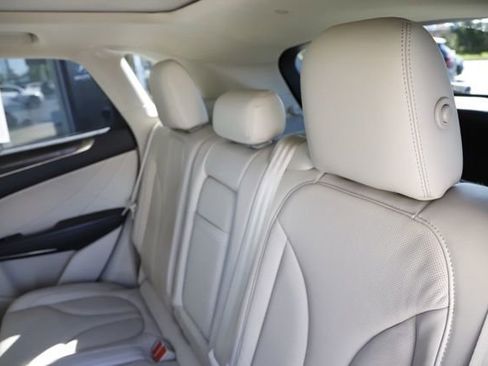 Used 2018 Lincoln MKC Reserve w/ Lincoln MKC Climate Package AWD/4WD image 16
