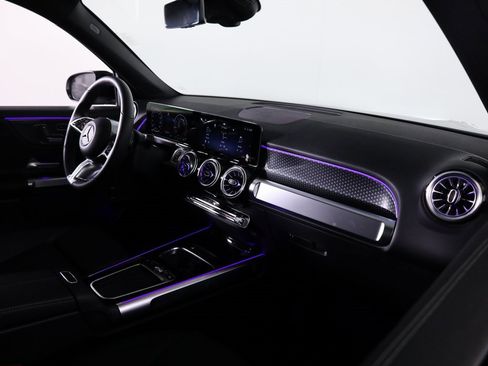 Certified 2025 Mercedes-Benz GLB 250 4MATIC image 44