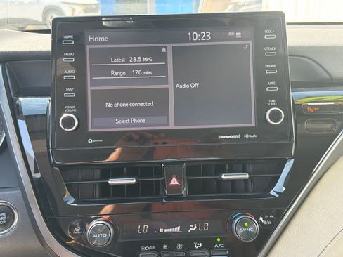 Used 2023 Toyota Camry XLE FWD image 28