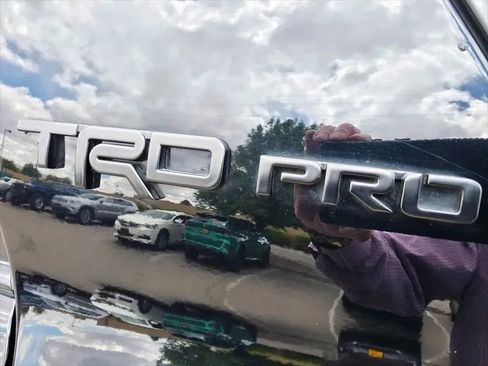 Used 2018 Toyota 4Runner TRD Pro AWD/4WD image 16