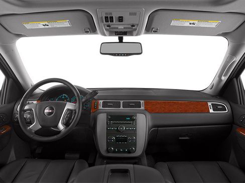 Used 2014 GMC Yukon SLT w/ SLT-2 Equipment Package AWD/4WD image 10
