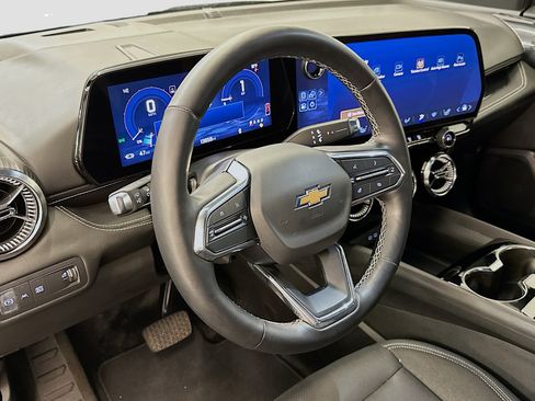 Used 2024 Chevrolet Blazer EV LT AWD/4WD image 18