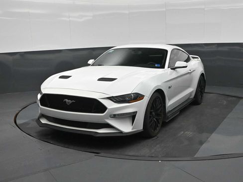 Used 2018 Ford Mustang GT Premium w/ GT Performance Package RWD image 5