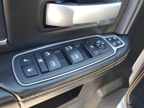 Used 2024 RAM 2500 Big Horn w/ Bed Utility Group image 9