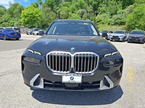 Used 2024 BMW X7 xDrive40i AWD/4WD image 2