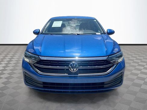 Used 2023 Volkswagen Jetta SE FWD image 2