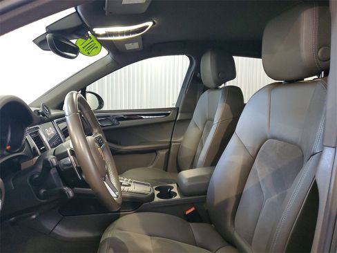 Used 2017 Porsche Macan image 15