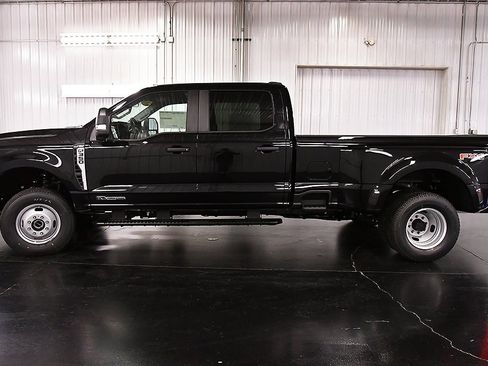 New 2026 Ford F350 XL image 4
