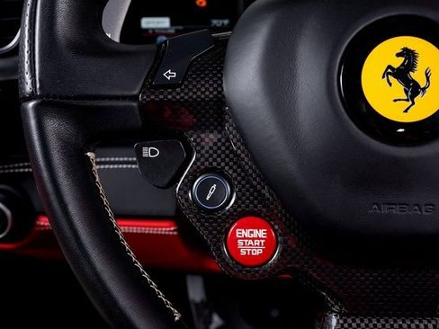 Used 2019 Ferrari 488 Spider image 33