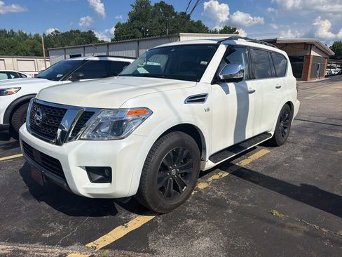 Used 2019 Nissan Armada Platinum w/ Captain's Chairs Package RWD image 4