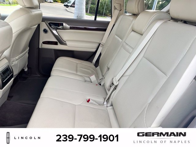 Used 2018 Lexus GX 460 Luxury w/ Preferred Accessory Package AWD/4WD image 12