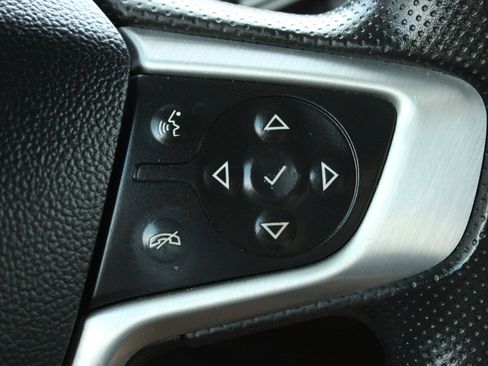 Used 2023 GMC Terrain SLE w/ LPO, Floor Liner Package AWD/4WD image 32