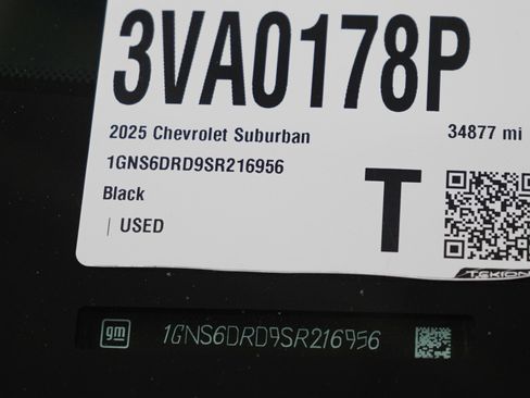 Used 2025 Chevrolet Suburban Z71 AWD/4WD image 28