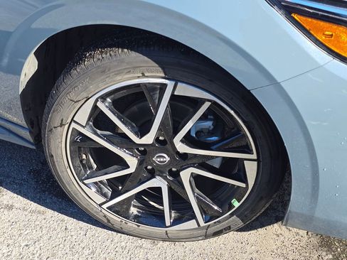 New 2025 Nissan Sentra SR w/ SR Premium Package image 26