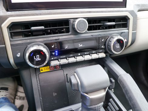 Certified 2026 Toyota Tacoma Limited AWD/4WD image 56