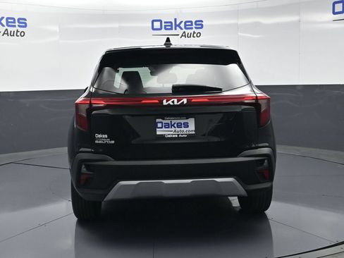 Certified 2026 Kia Seltos LX FWD image 6