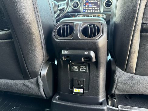 Used 2021 Jeep Wrangler Unlimited Sahara image 25