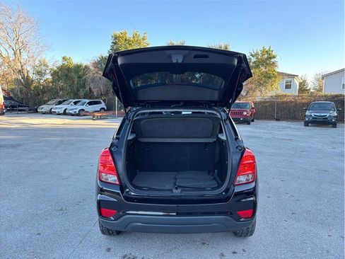 Used 2019 Chevrolet Trax LS image 34