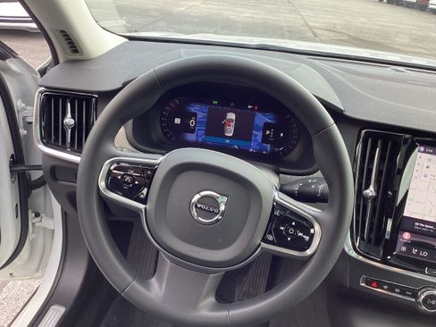Used 2023 Volvo S90 B6 Plus AWD/4WD image 15