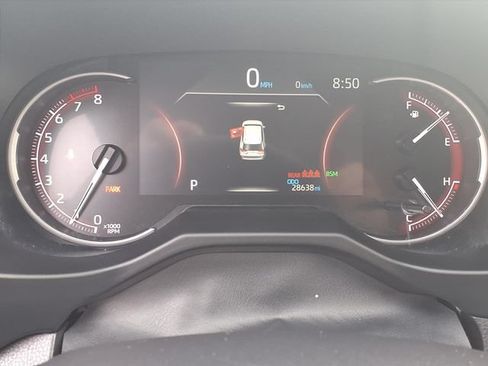 Used 2025 Toyota RAV4 XLE FWD image 12