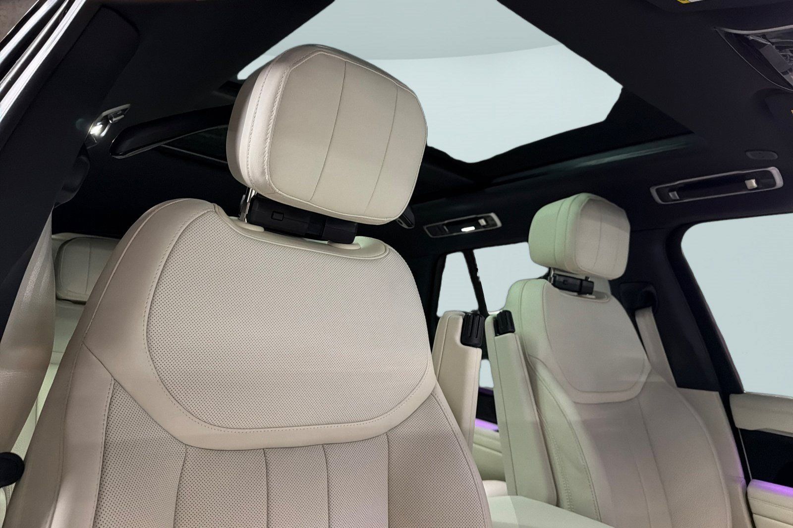 New 2026 Land Rover Range Rover SE AWD/4WD image 24