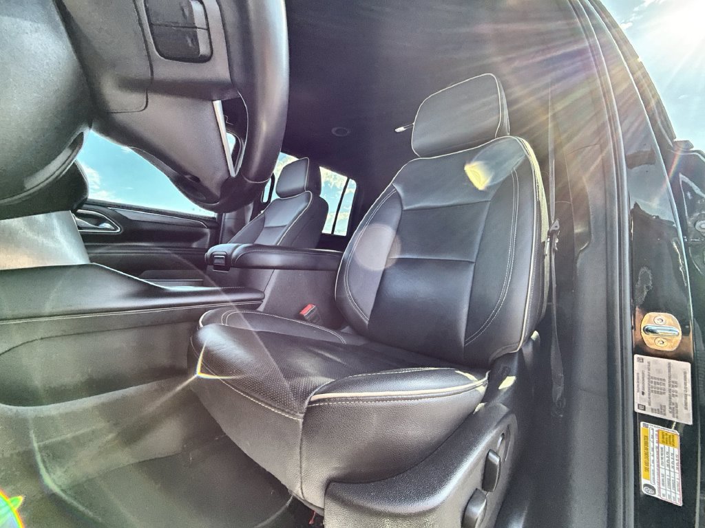 Used 2024 GMC Yukon XL SLT RWD image 14
