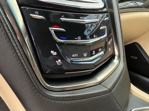 Used 2019 Cadillac CTS Luxury image 26