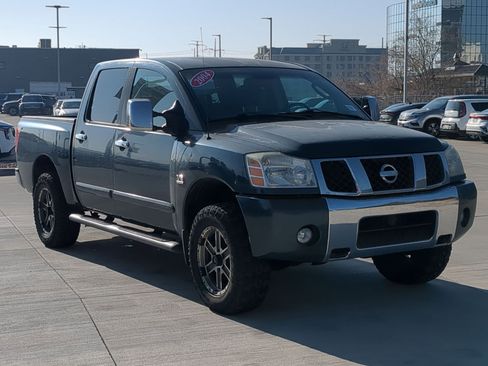 Used 2004 Nissan Titan SE image 7