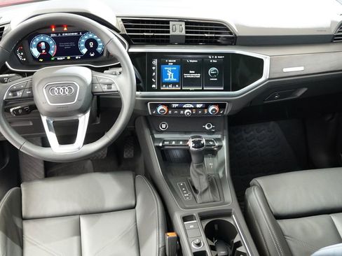 Used 2025 Audi Q3 2.0T Premium w/ Convenience Package image 12