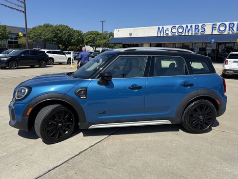 Used 2024 MINI Cooper Countryman S w/ Premium Package image 13