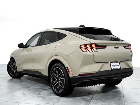Certified 2025 Ford Mustang Mach-E Premium AWD/4WD image 5