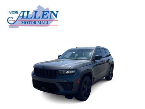 Used 2023 Jeep Grand Cherokee Altitude AWD/4WD image 1