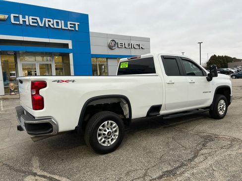 Used 2024 Chevrolet Silverado 2500 LT AWD/4WD image 16