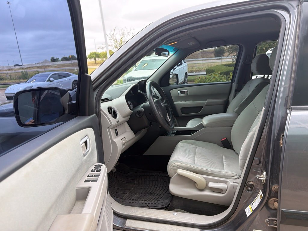 Used 2015 Honda Pilot LX image 8