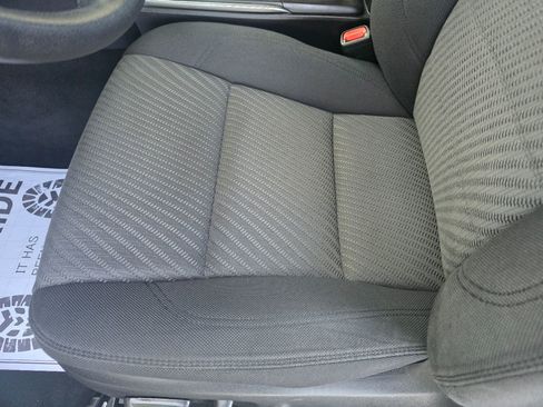 Used 2016 Toyota Camry LE image 14