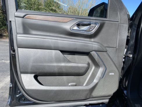 Used 2023 Chevrolet Tahoe High Country image 15