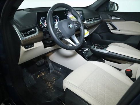 Used 2025 BMW X1 xDrive28i w/ Technology Package image 21
