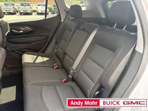 Used 2024 GMC Terrain SLE FWD image 19