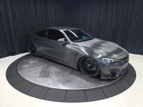 Used 2019 BMW M4 Coupe w/ Competition Package RWD image 15