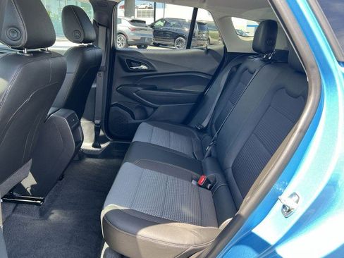 Used 2025 Chevrolet Trax LT w/ Driver Confidence Package FWD image 24