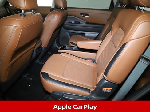 Certified 2024 Nissan Pathfinder Platinum AWD/4WD image 17