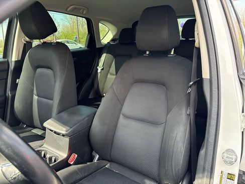 Used 2019 MAZDA CX-5 Sport image 16