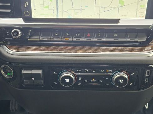 Used 2025 GMC Sierra 1500 Elevation image 66