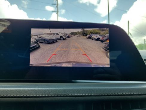 Used 2024 Cadillac XT4 Premium Luxury AWD/4WD image 17