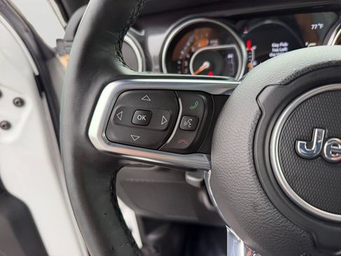 Used 2021 Jeep Wrangler Unlimited Sahara AWD/4WD image 20