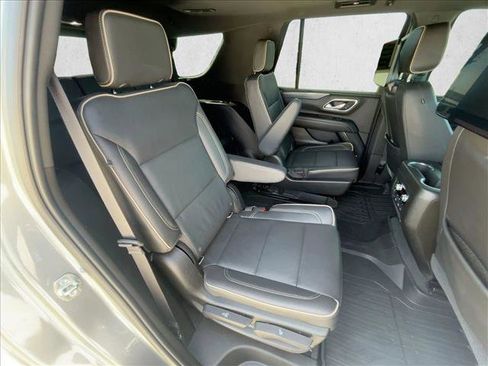 Used 2021 GMC Yukon SLT w/ SLT Luxury Plus Package image 22