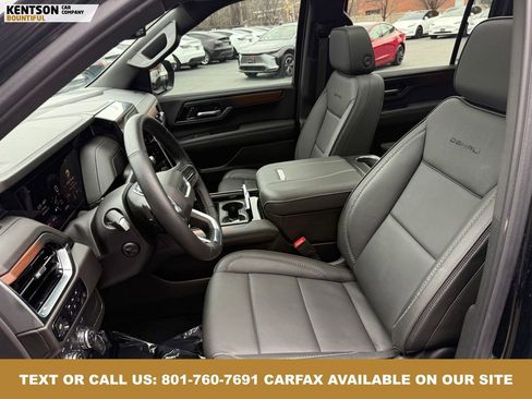 Used 2025 GMC Yukon XL Denali image 33