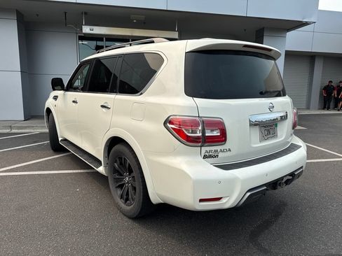 Used 2020 Nissan Armada Platinum w/ Captain's Chairs Package AWD/4WD image 4